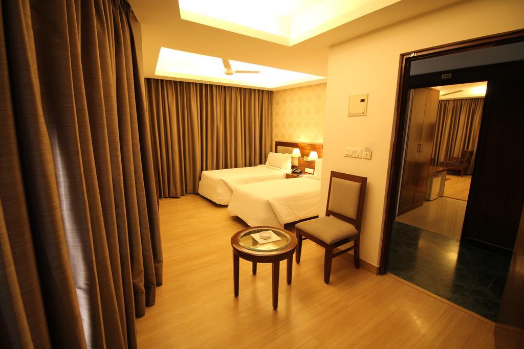 Hotel Forest Avenue - Best Luxury Hotel In דהראדון מראה חיצוני תמונה