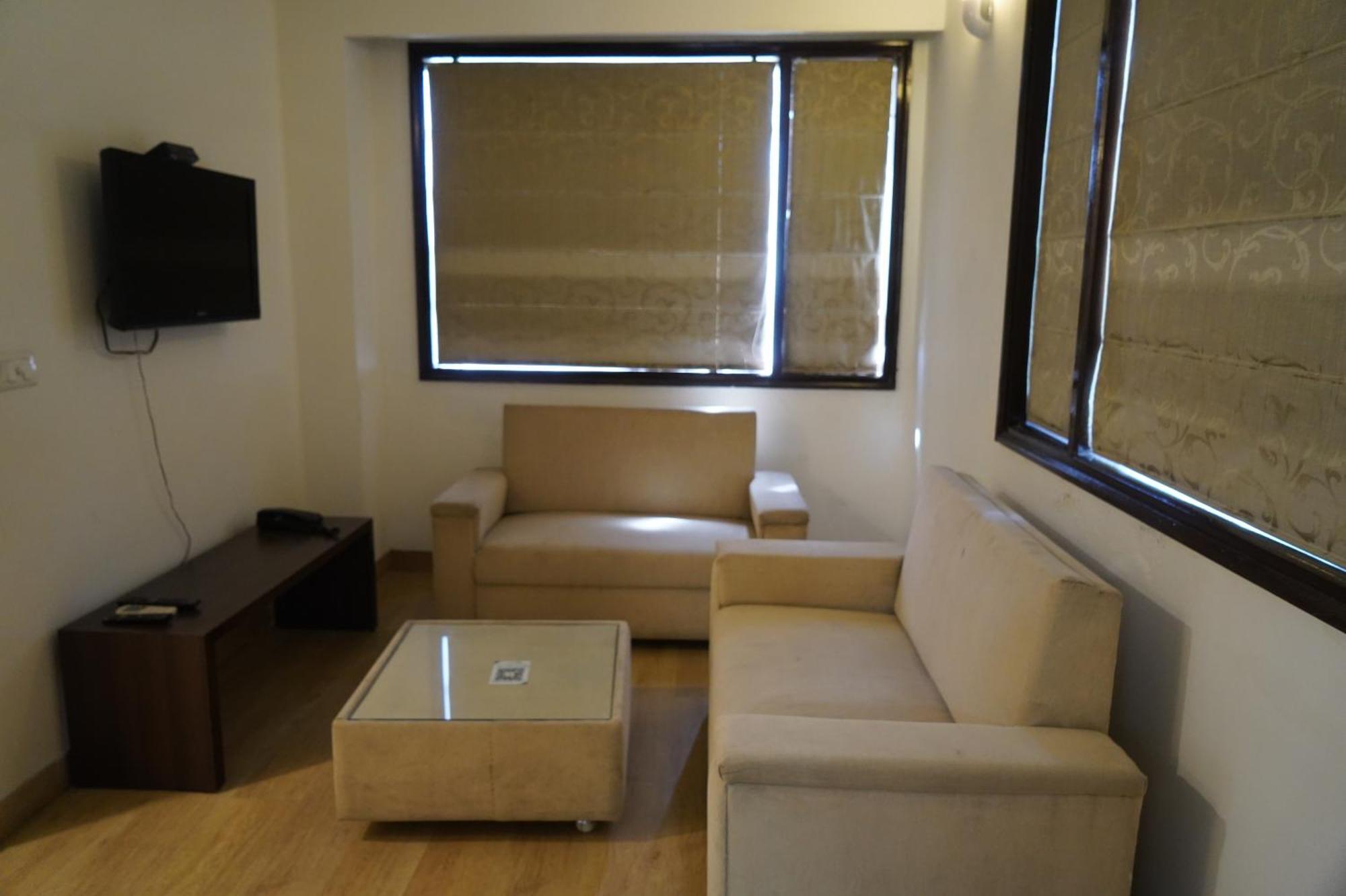 Hotel Forest Avenue - Best Luxury Hotel In דהראדון מראה חיצוני תמונה