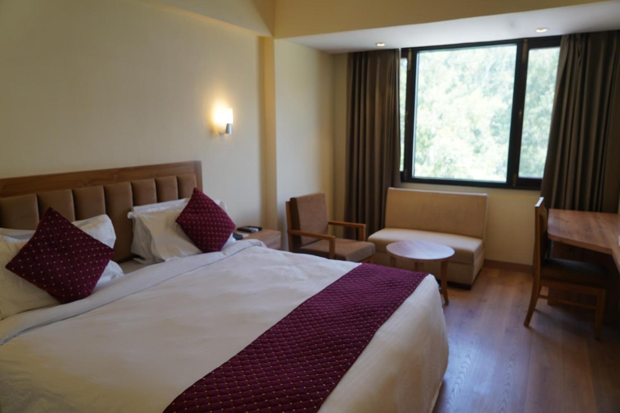 Hotel Forest Avenue - Best Luxury Hotel In דהראדון מראה חיצוני תמונה