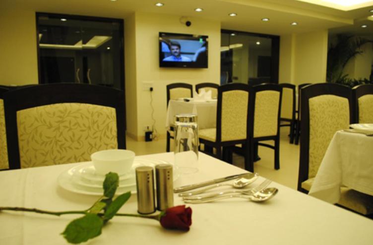 Hotel Forest Avenue - Best Luxury Hotel In דהראדון מראה חיצוני תמונה