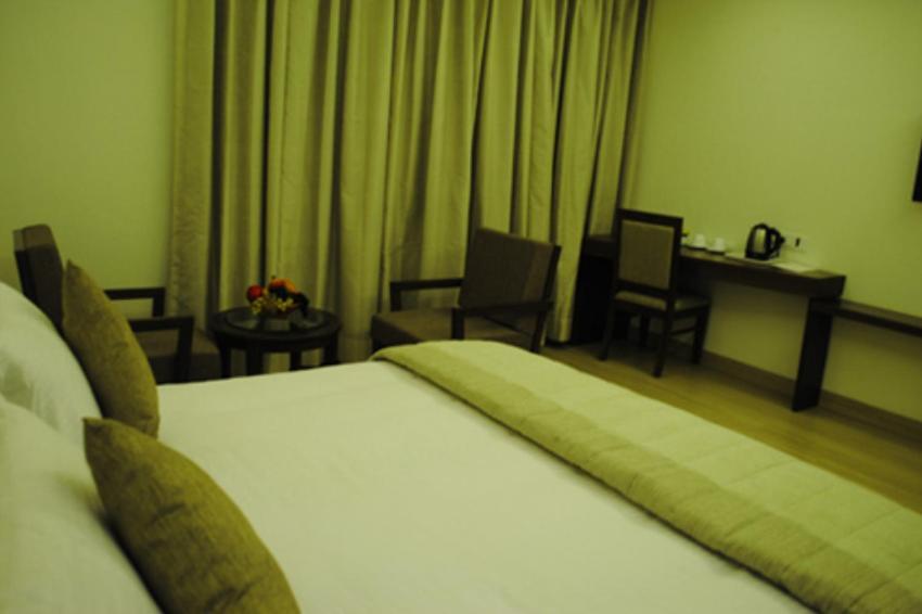 Hotel Forest Avenue - Best Luxury Hotel In דהראדון חדר תמונה