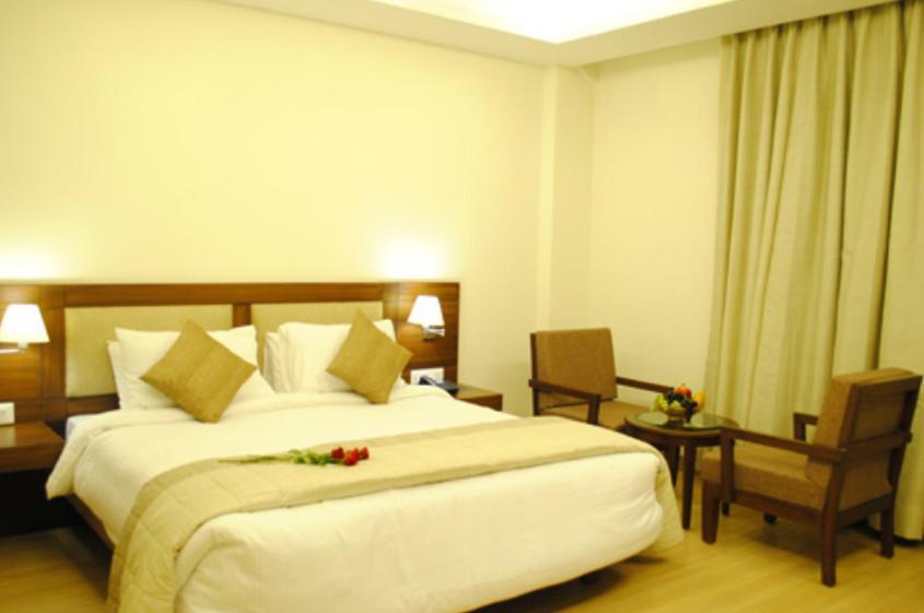 Hotel Forest Avenue - Best Luxury Hotel In דהראדון חדר תמונה