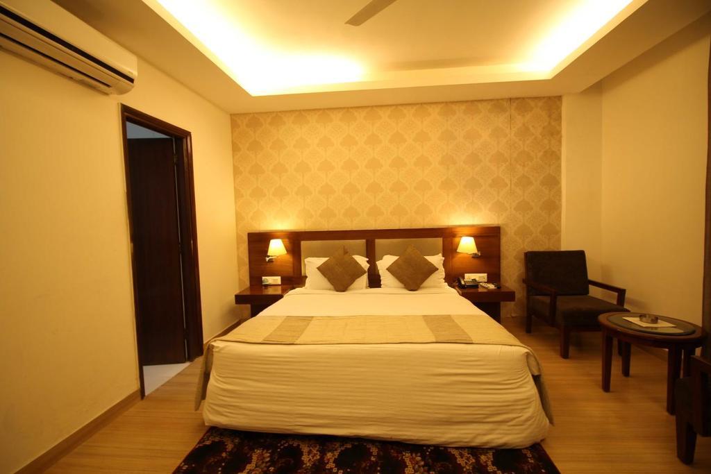 Hotel Forest Avenue - Best Luxury Hotel In דהראדון מראה חיצוני תמונה
